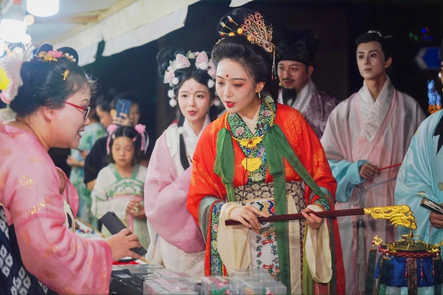 董其昌与亲友们的中秋之夜故事闵行马桥重现400年前的中秋游园会