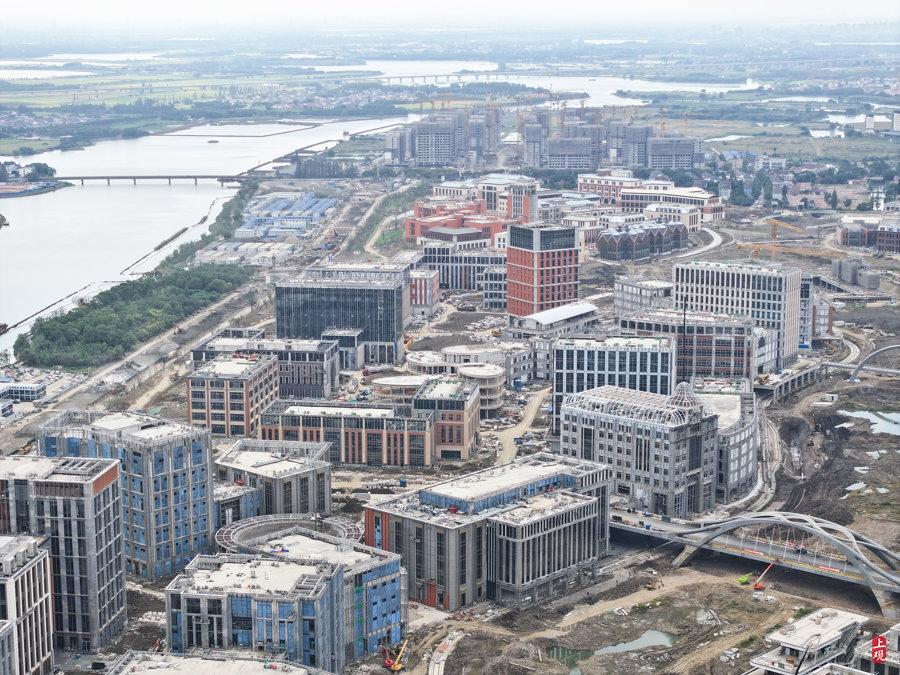 华为上海青浦研发中心主体工程完成建设预计明年年初竣工