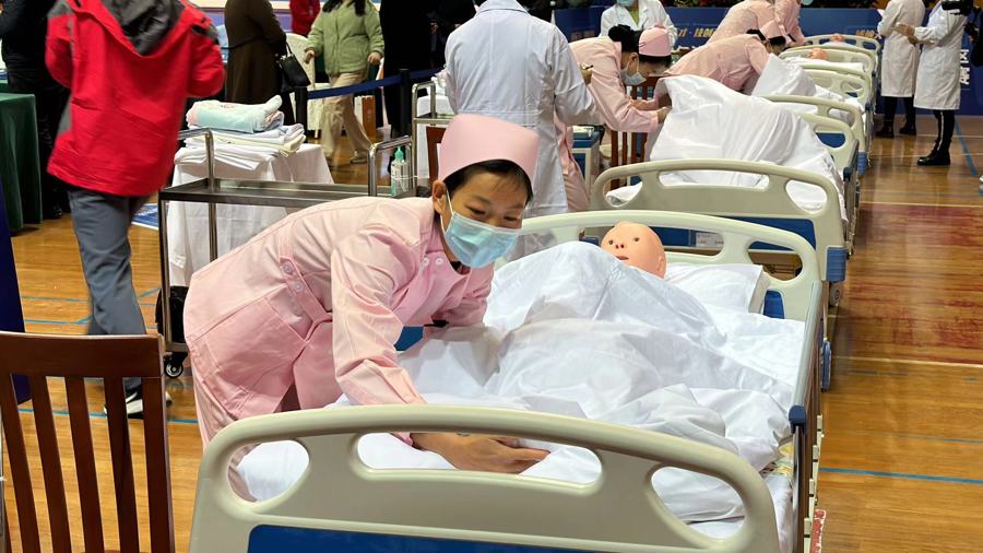 为浦东培养养老护理人才,破解"招,育,用,留"难题_上观新闻