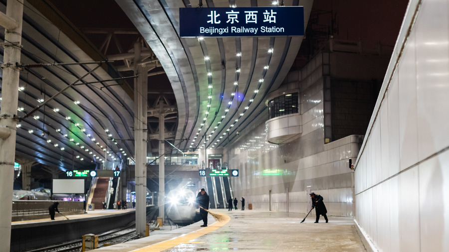 受降雪影响北京部分列车停运铁路部门全力保障客货运输