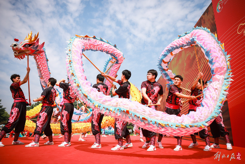 龙舟龙风筝龙狮端午舞出龙文化划出龙精神