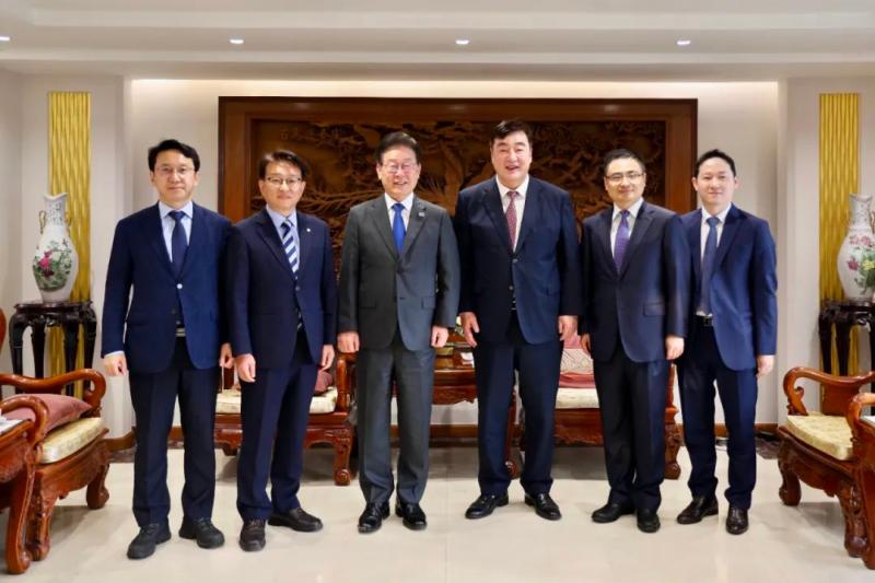 特朗普称若败选将消失 拜登回应_韩方称从未想过和中国结怨 中方回应_律师称张恒对郑爽回应很气愤