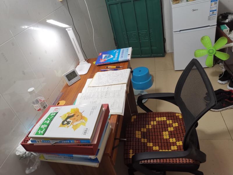 高考填志愿院校专业顺序如何填_复读14年后唐尚珺决定去读大学了_高考志愿能填几个大学