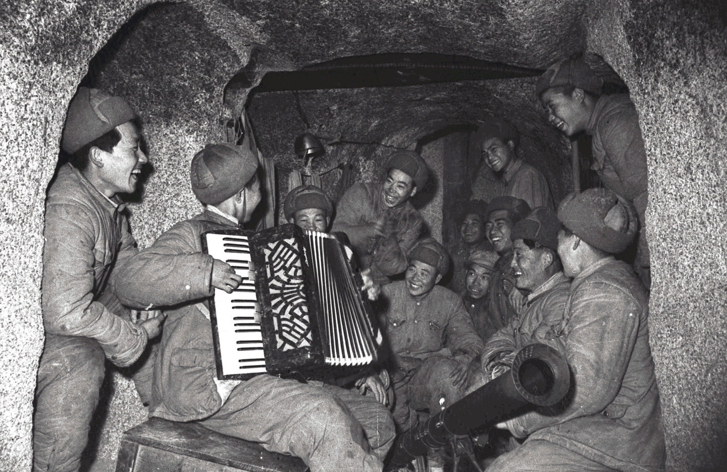 创意图集彩色修复版抗美援朝历史照片震撼来袭