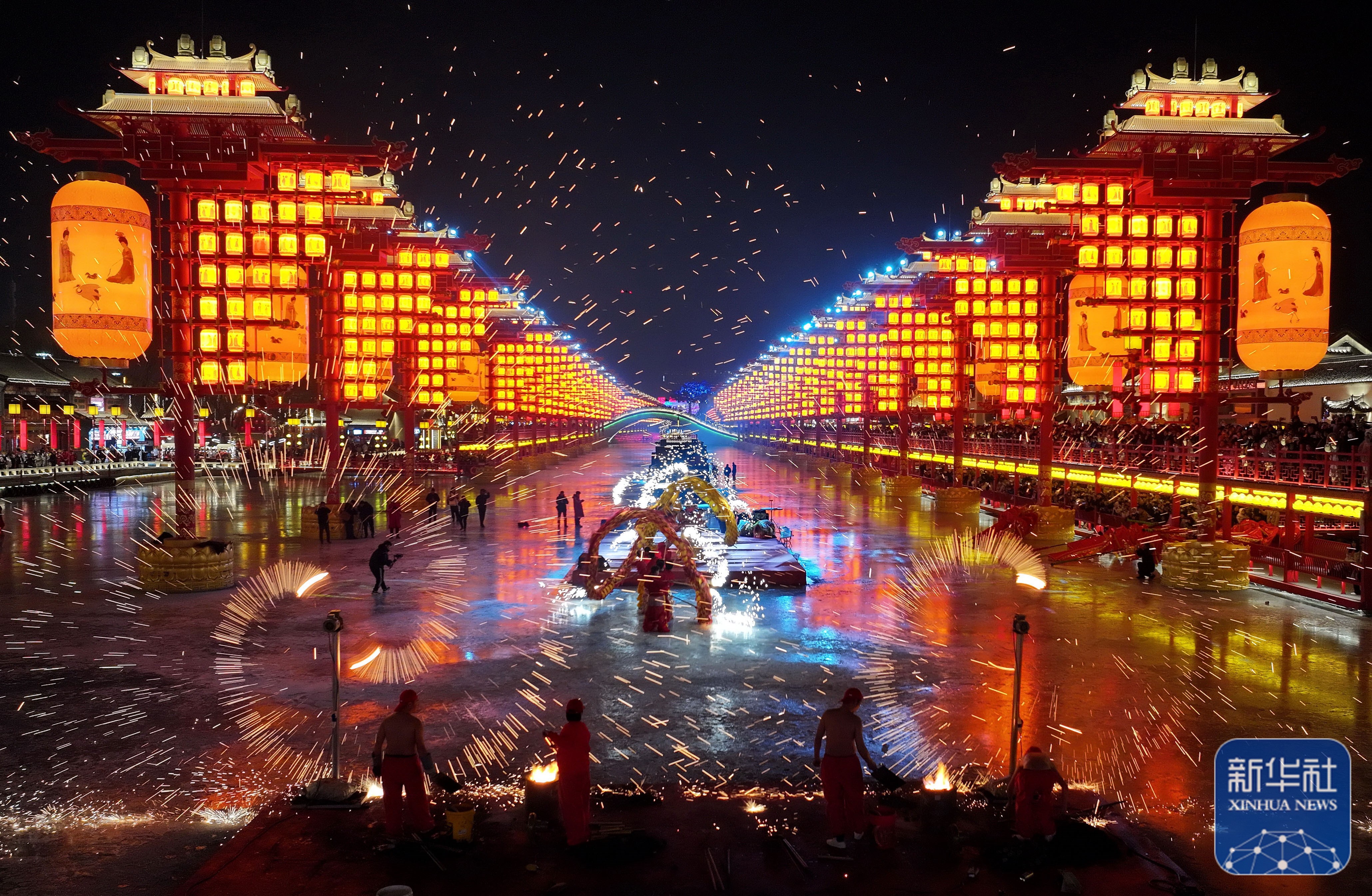 锦绣中国年流光溢彩中国年