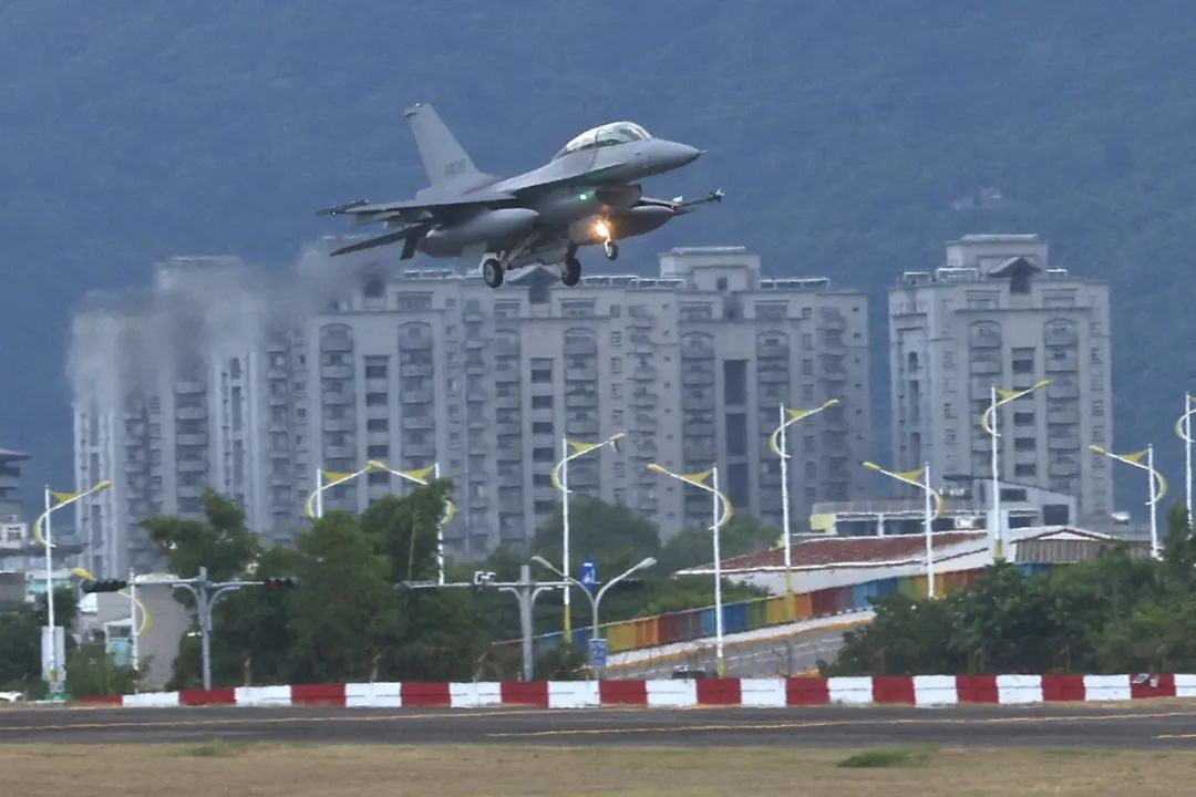 台湾最大空军基地图片