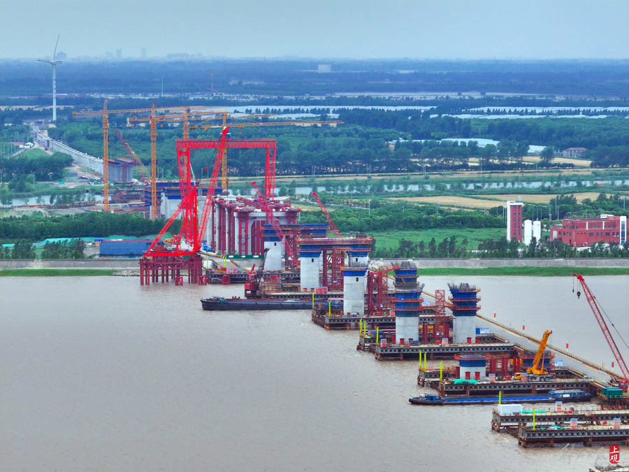 崇启公铁长江大桥两主墩开始进入塔柱施工