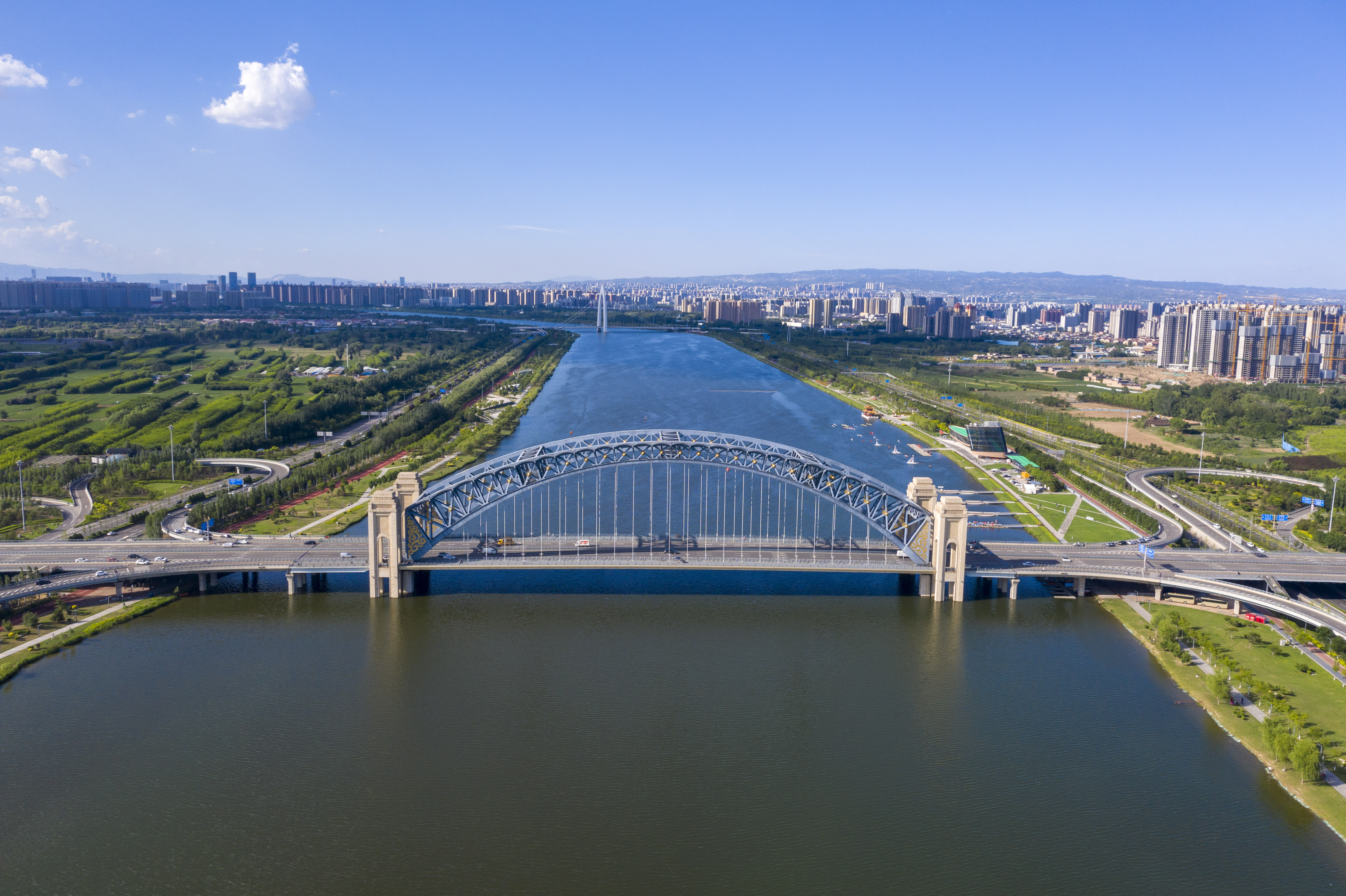 汾河谷地城市图片