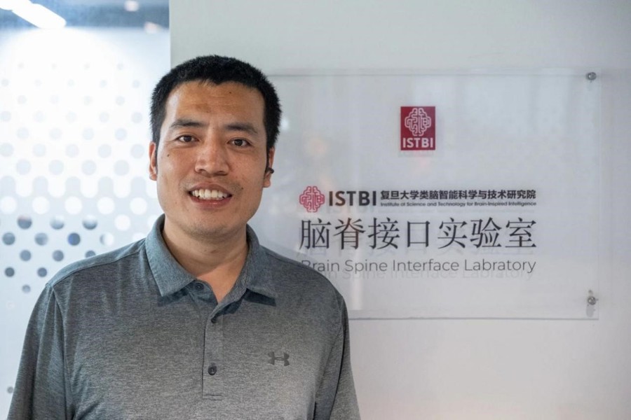瘫痪者有望重新行走？复旦团队预计年底开展首例临床试验