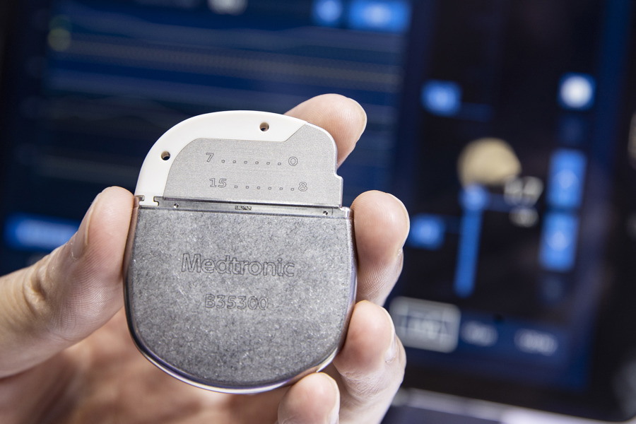 有哪些神经医疗器用十几年电容量仍99%的脑神经刺激器，幸福脑压力系统……医疗展区黑科技多_https://www.jmylbn.com_新闻资讯_第1张