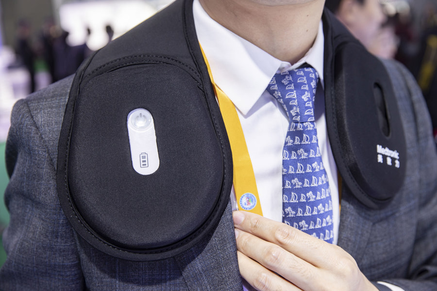 有哪些神经医疗器用十几年电容量仍99%的脑神经刺激器，幸福脑压力系统……医疗展区黑科技多_https://www.jmylbn.com_新闻资讯_第2张