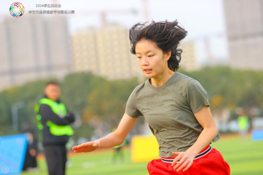 吸引更多普通学生参与锻炼，学生运动会体质健康专项赛线上线下“总动员”