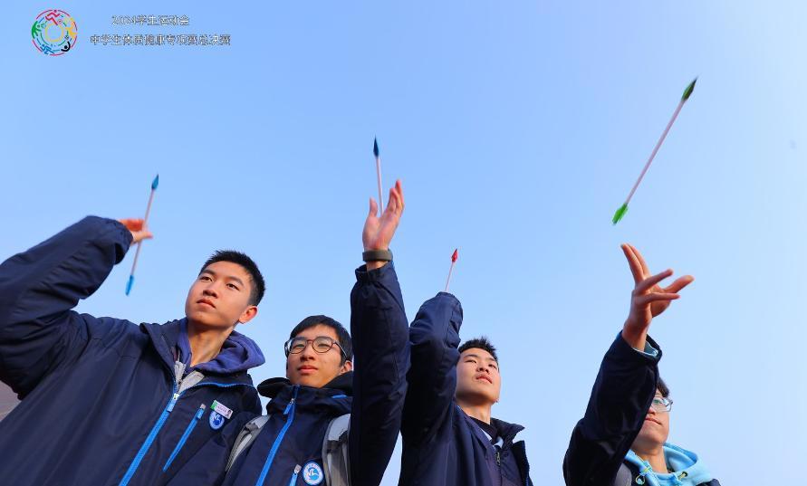 吸引更多普通学生参与锻炼，学生运动会体质健康专项赛线上线下“总动员”
