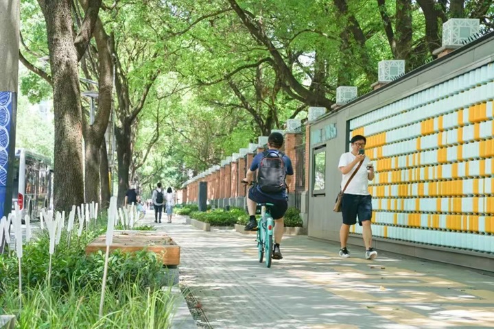 赤峰路街景。 赤峰路街景。