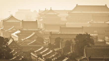 乾隆帝生命中的三个女人:一个真有福,一个真凄