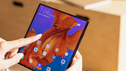 华为折叠屏手机要看韩国人脸色?我们有1个好