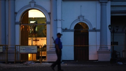美政客悼念斯里兰卡爆炸遇难者避称“基督徒”,网友不买账 !
