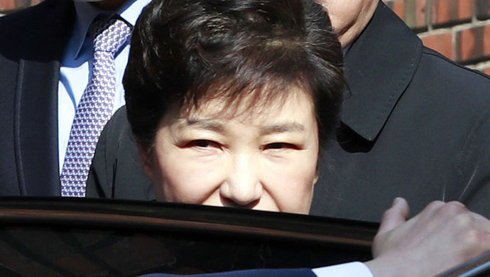 贵州武警自创军营广场舞战士跳完后内心充实开心 贵州武警自创军营广场舞战士跳完后内心充实开心