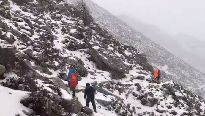 驴友徒步秦岭"鳌太"线2人遇难6人失联,一上海驴友已确认安全并正在下