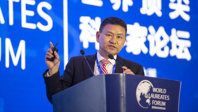 谭蔚泓院士药物在革新癌细胞也在进化和癌症斗争就像海边建沙堡