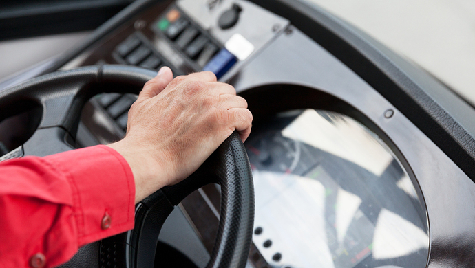 抢夺方向盘?判刑!