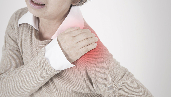 经常肩痛是怎么回事?做这三个动作可以让肩部舒适无忧