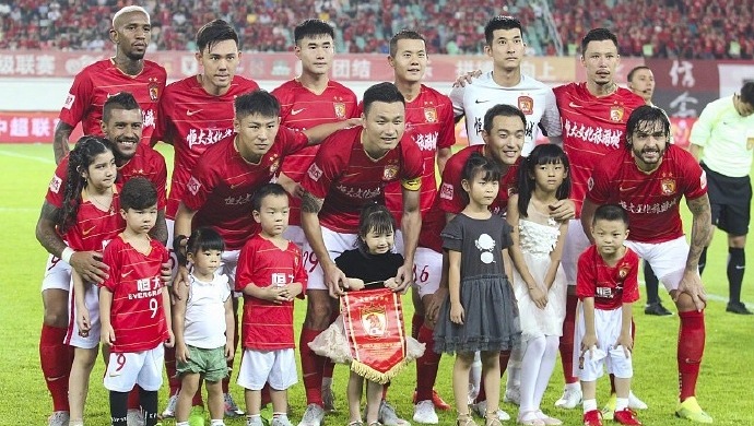 国安冠军、恒大亚军、季军上港?今年中超演绎