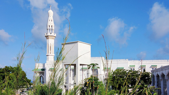 索马里首都郊外遭汽车炸弹袭击 已造成至少25人死亡