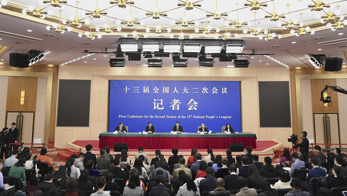 中国真出现消费降级了吗?国家发改委正面回应