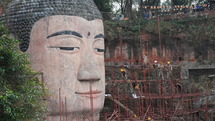 乐山大佛修缮成"小鲜肉"?景区:网传图片或被"美颜"