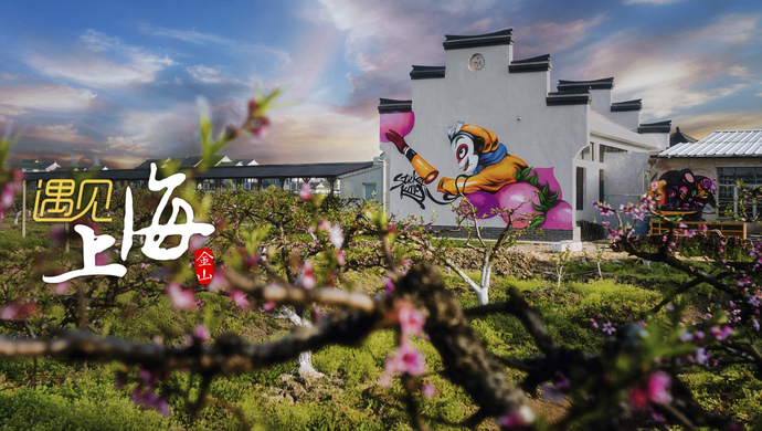 火龙果,晚熟黄桃都到了重点采摘季,位于核心区的蟠桃园内,还有60余亩