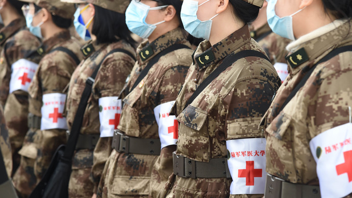 军队支援武汉医疗队进驻这里后,孙春兰率队前往_上观新闻