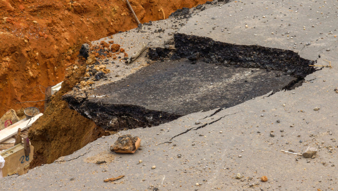 山东兰陵3级地震系一石膏矿采空区塌陷所致无人员伤亡