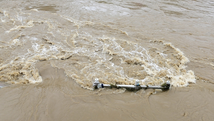 湖北恩施发布最新预警:清江上游形成堰塞湖,随时有溃坝危险