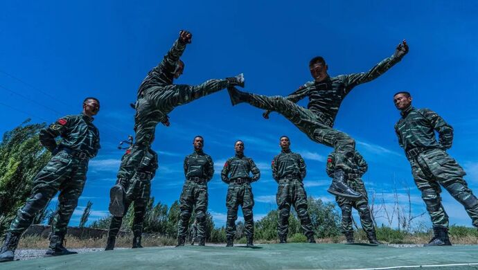 新疆反恐特战队图片