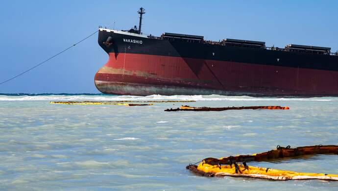 日媒搁浅日本货轮若潮号印度籍船长被捕存在疏于安全航行行为