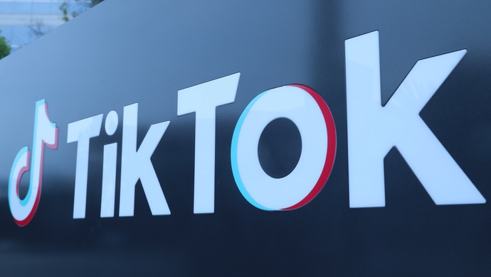 新华时评:"围猎"tiktok,美式"海盗经济学"的又一"巅峰"之作