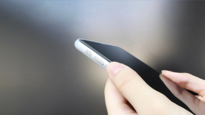 细思极恐！iPhone凌晨自己给陌生人打47分钟电话，有类似经历的还不少