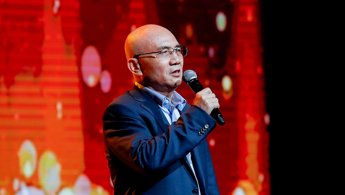 年终感悟觉醒年代作者龙平平让历史上的英雄成为当代青年的朋友