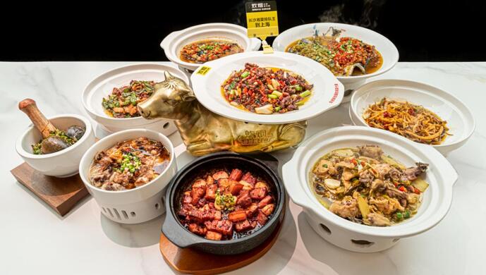 长沙湘菜排队王到上海 两天登顶大众点评上海湘菜热门榜榜首
