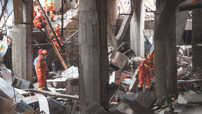 湖北十堰"6·13"燃气爆炸事故暴露出十堰市城市管理执法委员会,中国