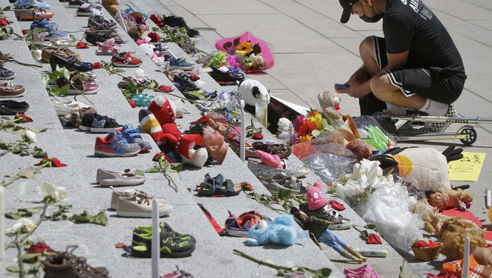 探测人员:搜寻加拿大原住民儿童墓地刚"触及皮毛"