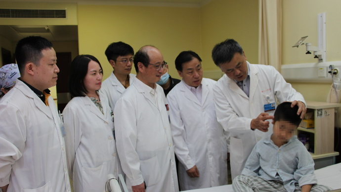 石润杰团队的该3d定制式耳再造支架产品已获得国家药品监督管理局注册