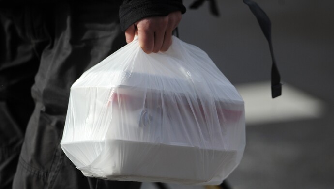 2个馒头收2次打包费外卖包装又惹争议商家和平台相互甩锅