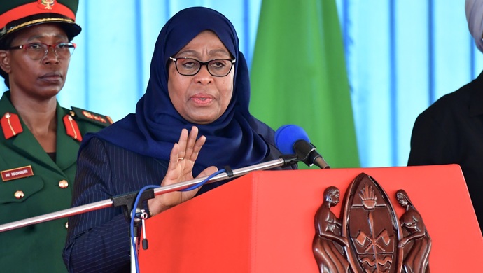 坦桑尼亚女总统鄙视女足平胸果然又是bbc