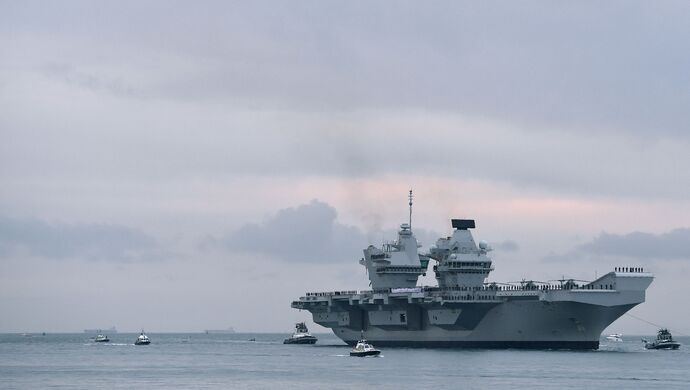 "伊丽莎白女王"刚走,"巴伐利亚"来了:德军舰近20年来首次驶向南海