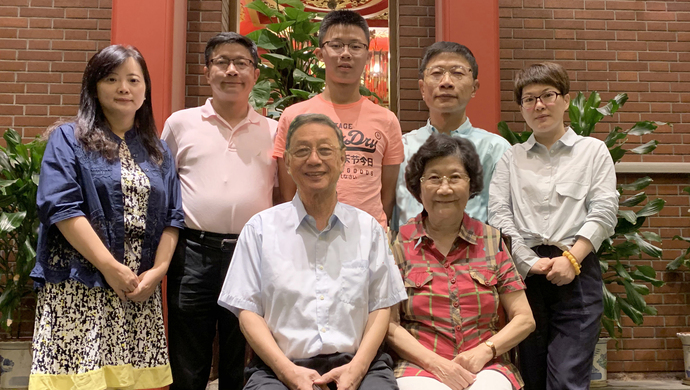 瞧这一家子三代人里7个人都过教师节执教长三角4所大中学