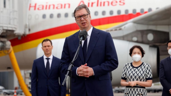 塞尔维亚总统武契奇会见王文涛部长