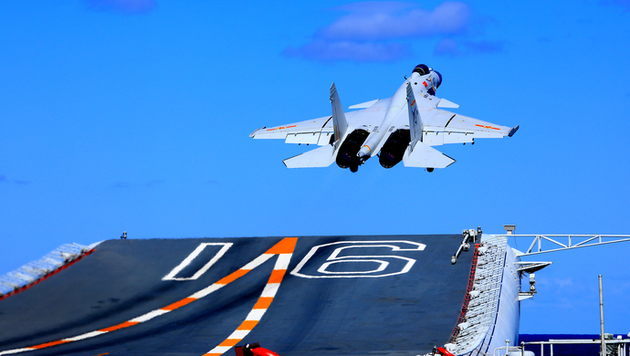 紧盯辽宁舰日媒称日防卫省已观测到超百次舰载机起降