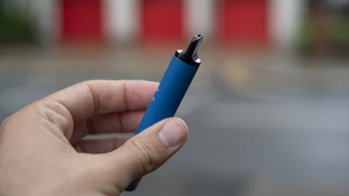 当心！这种“上头电子烟”是新型毒品，有不法分子诱导年轻人吸食